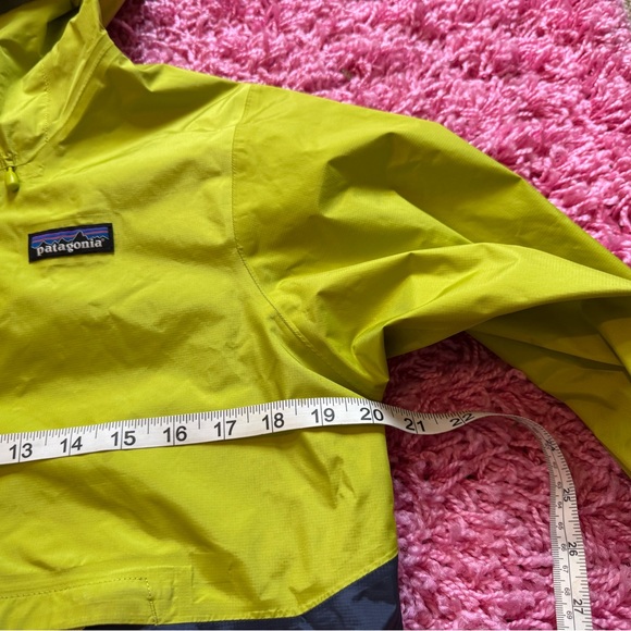 Patagonia Yellow and Navy Windbreaker - Picture 7 of 8